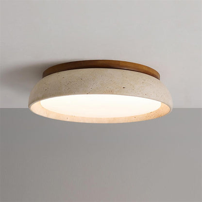 Plafoniera a soffitto rotonda in travertino e legno stile japandi wabi sabi