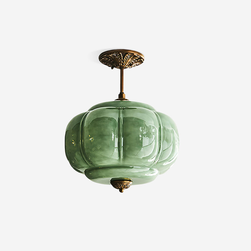 Semi plafoniera in vetro verde con globo rigato e finitura oro, stile vintage