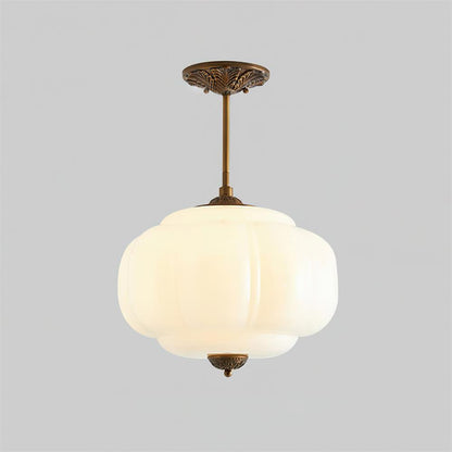 Semi plafoniera in vetro verde con globo rigato e finitura oro, stile vintage