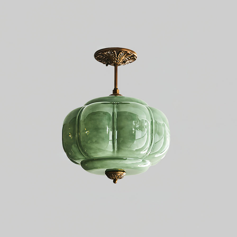 Semi plafoniera in vetro verde con globo rigato e finitura oro, stile vintage