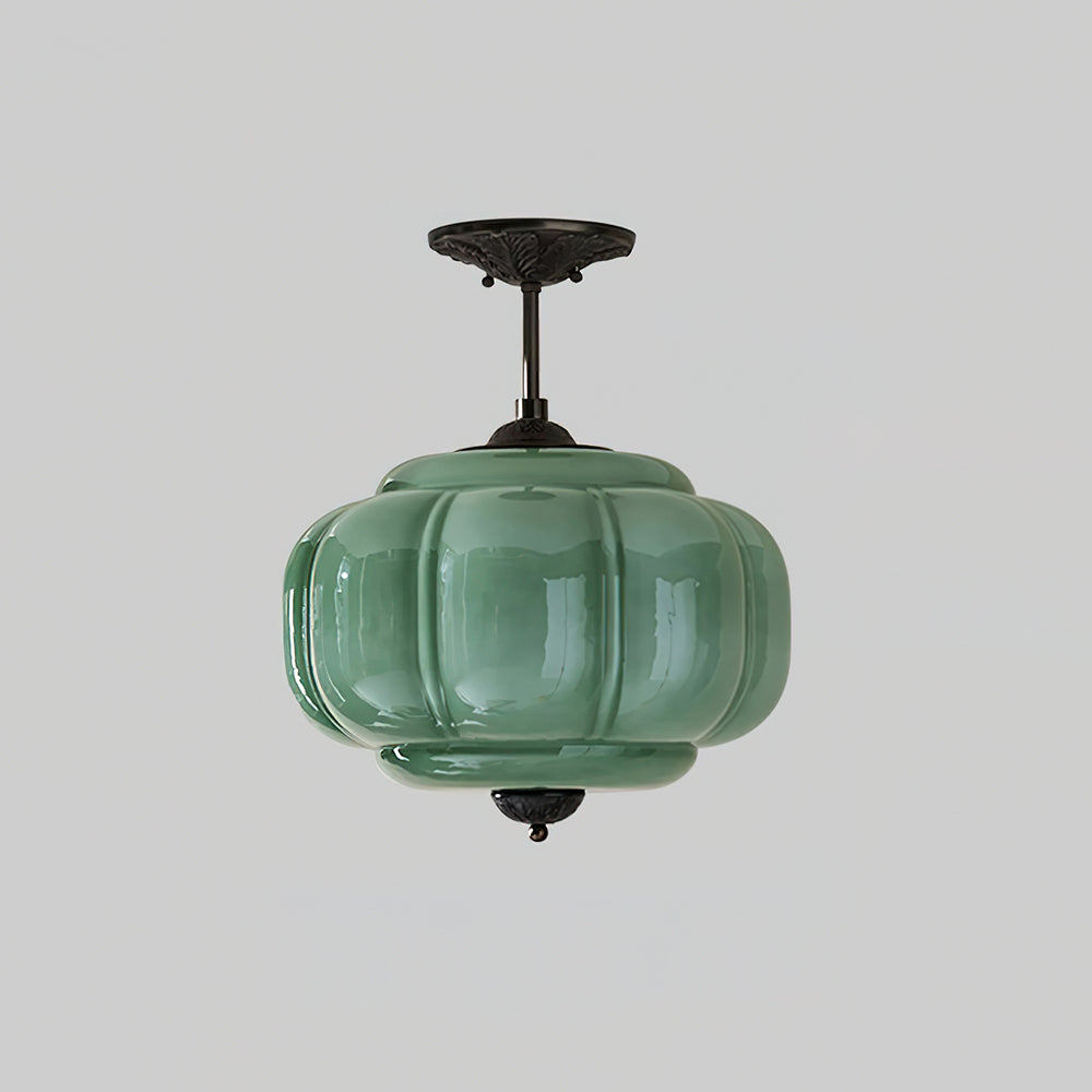 Semi plafoniera in vetro verde con globo rigato e finitura oro, stile vintage