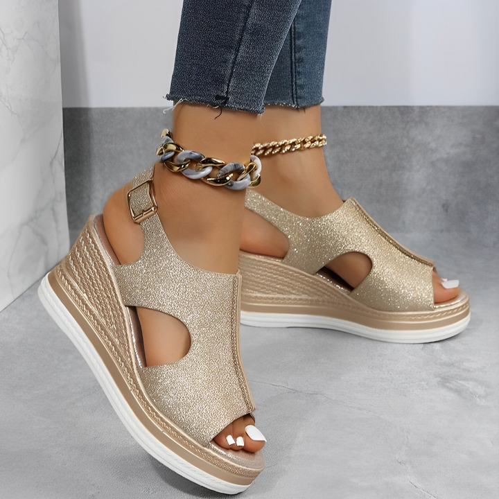 Dora | Sandali con cinturini e soletta sagomata